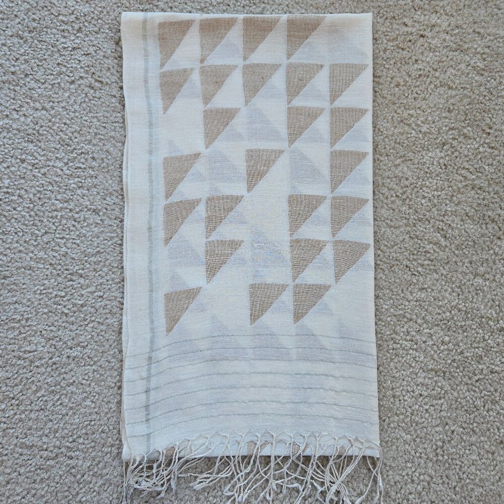 NWOT Slub Cotton Scarf With Tan Triangles Geometric Lightweight